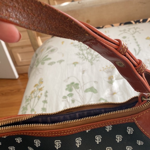 Dooney & Bourke Giants edition purse - Picture 16 of 16